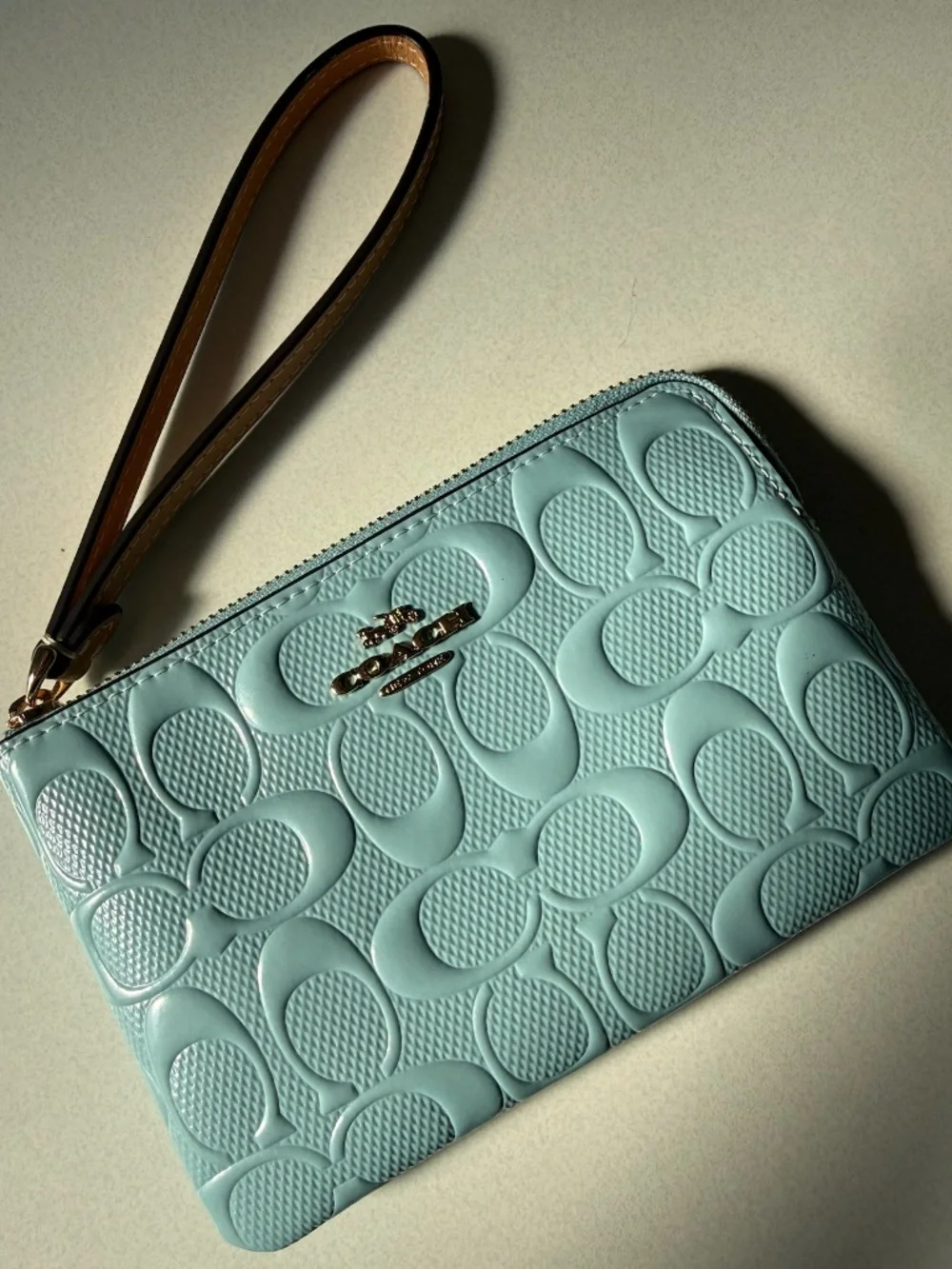 Coach - Corner Zip Wristlet in Signature Patent Leather